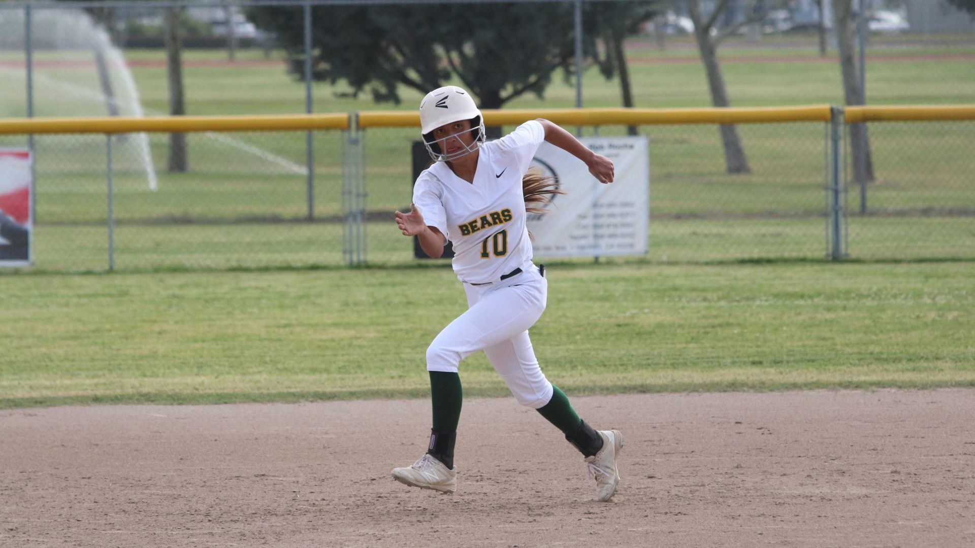 Randall’s 3-run homer propels Golden Bears in fourth inning